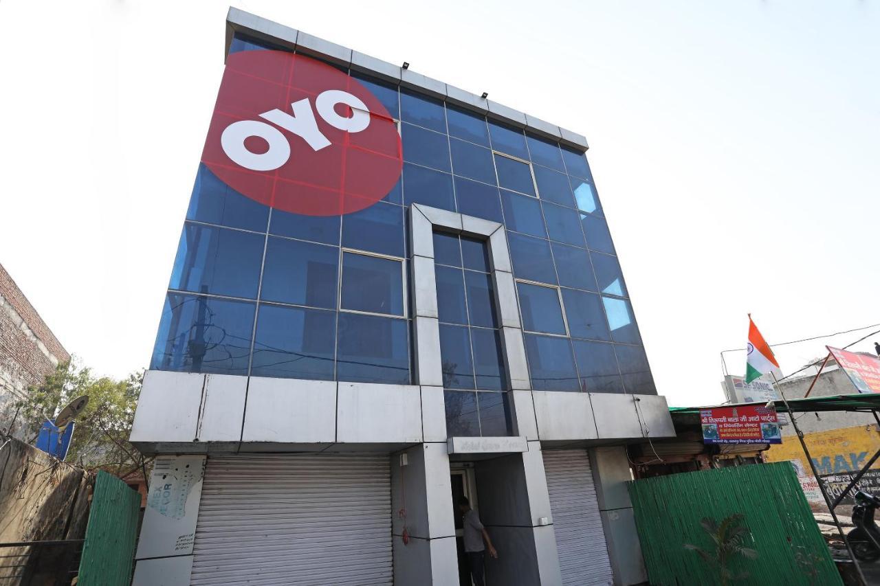 Oyo 11392 The Hotel Grand Hospitality Noida Zewnętrze zdjęcie